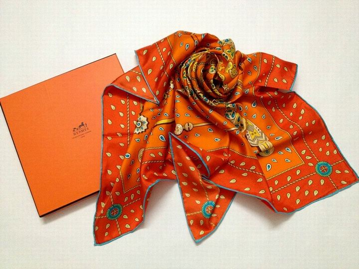 prix foulard hermes neuf